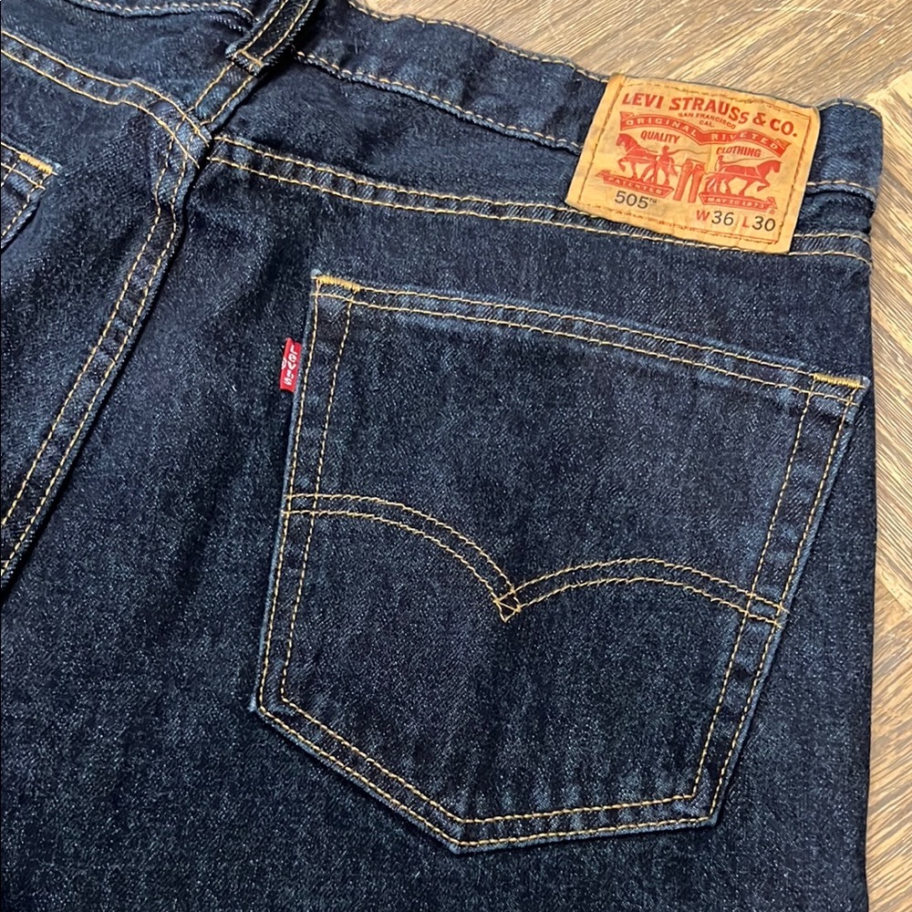 Levi's 505 Blue Straight Jeans Classic Denim Style 36 x 30
